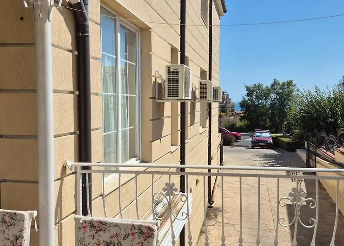 Апартхотел Sofia Macon Свети Влас